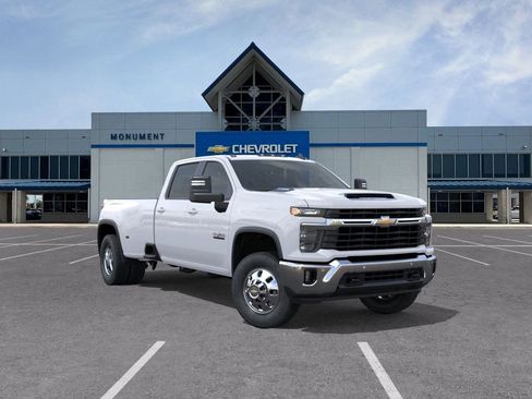 New 2026 Chevrolet Silverado 3500 LT image 1