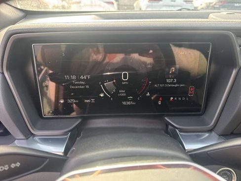 Used 2025 GMC Terrain Elevation AWD/4WD image 14