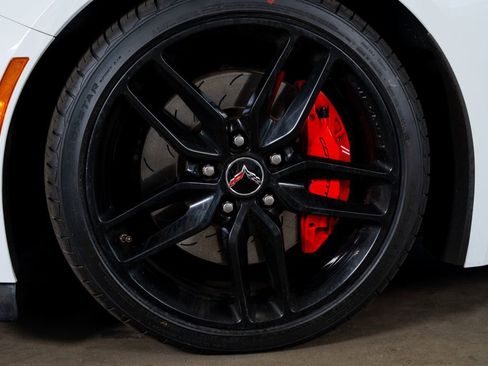 Used 2014 Chevrolet Corvette Stingray Convertible w/ 2LT Preferred Equipment Group RWD image 23