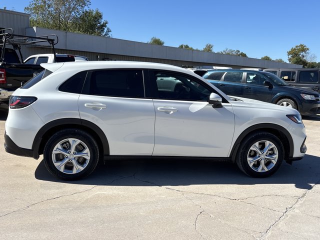 Used 2025 Honda HR-V LX image 2