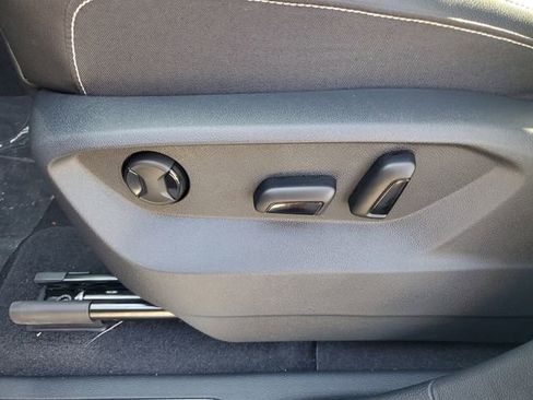 New 2026 Volkswagen Atlas SE image 19