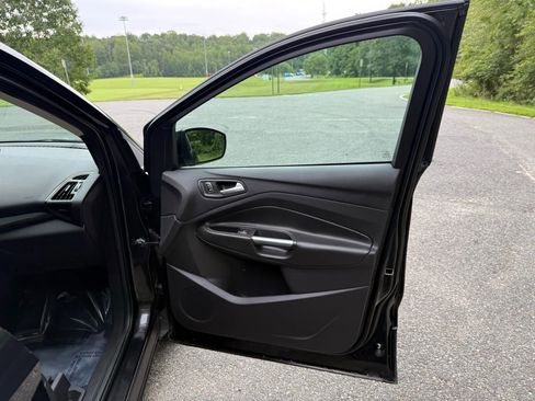 Used 2014 Ford Escape Titanium w/ Equipment Group 401A image 17