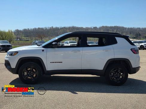 Used 2023 Jeep Compass Trailhawk AWD/4WD image 5