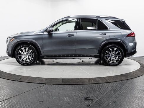 Used 2025 Mercedes-Benz GLE 450e 4MATIC w/ Driver Assistance Package image 4