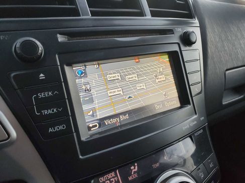 Used 2012 Toyota Prius V Three image 14