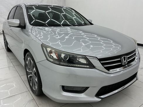 Used 2015 Honda Accord Sport image 3