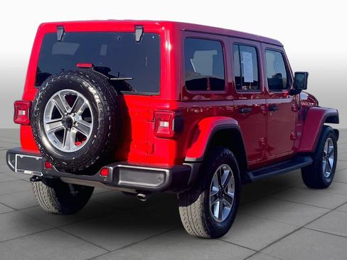 Used 2021 Jeep Wrangler Unlimited Sahara AWD/4WD image 13