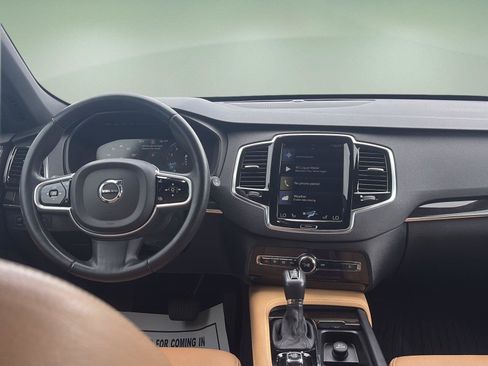 Used 2018 Volvo XC90 T6 Momentum w/ Convenience Package AWD/4WD image 9