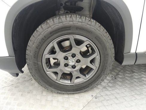 Used 2025 Honda Pilot TrailSport image 9