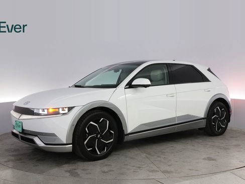 Used 2024 Hyundai Ioniq 5 Limited image 18