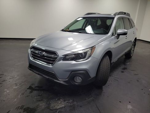 Used 2019 Subaru Outback 2.5i Limited w/ Popular Package #2 image 8