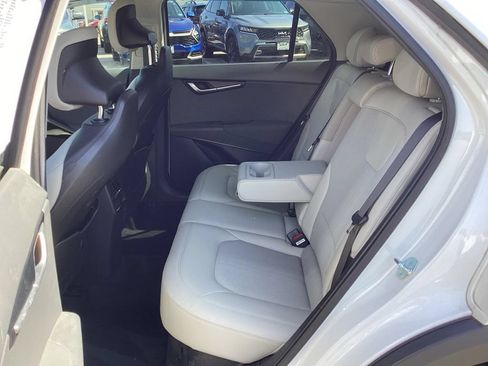 Used 2023 Kia Niro EX FWD image 14