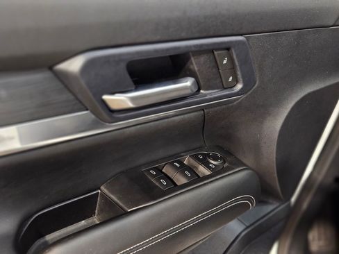 Used 2025 GMC Terrain Elevation image 21