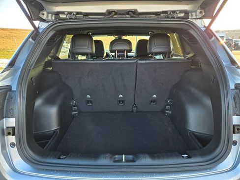 Used 2024 Jeep Compass Limited image 29