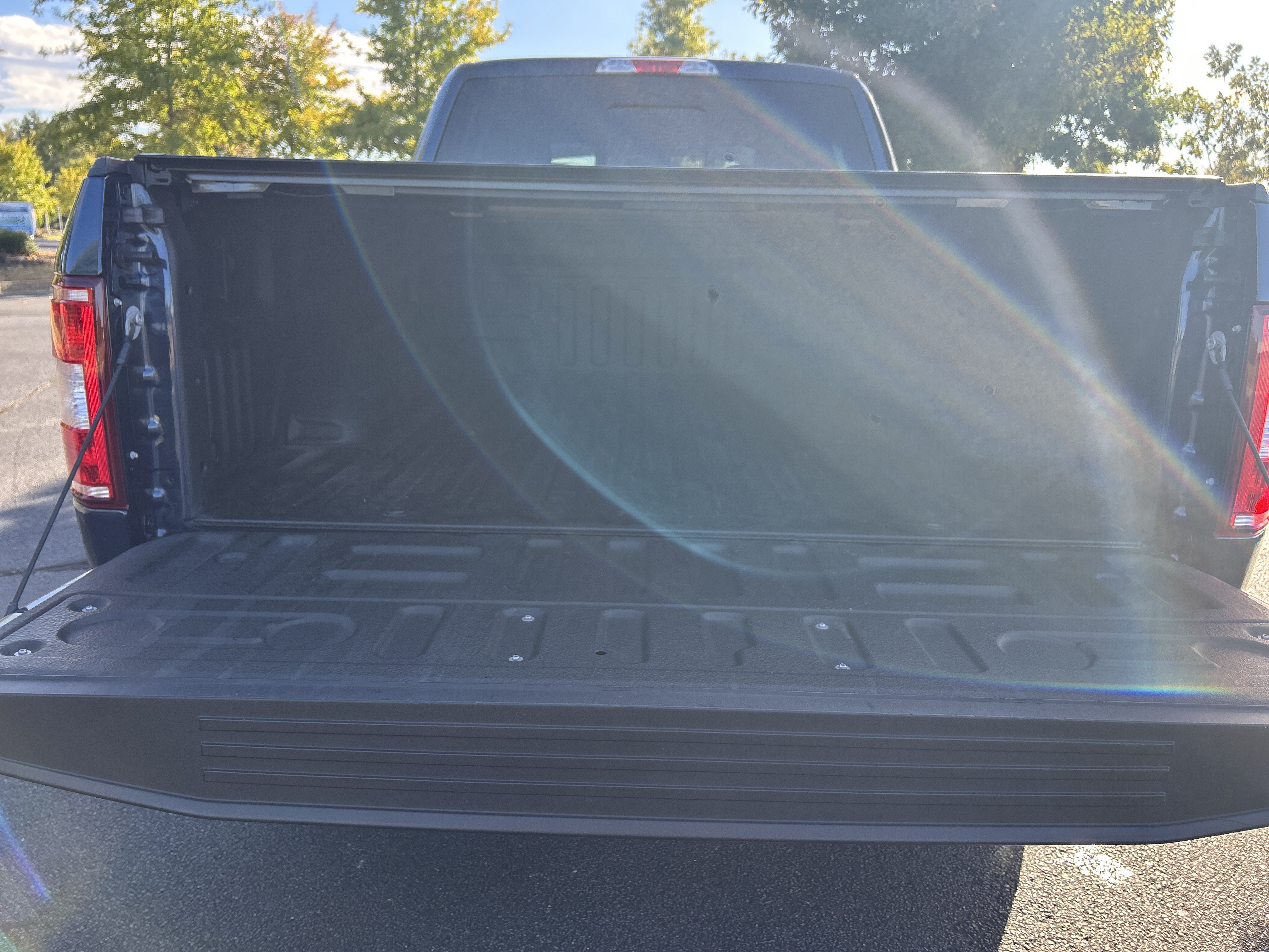 Used 2019 Ford F150 Lariat w/ Trailer Tow Package RWD image 30