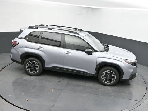 Used 2025 Subaru Forester Premium AWD/4WD image 15