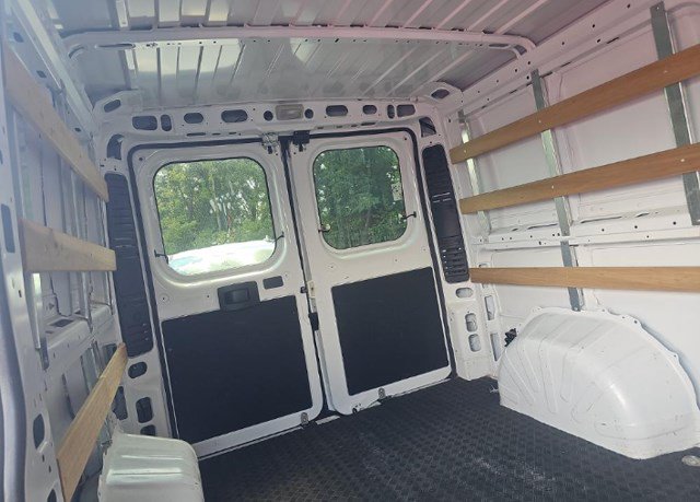 Used 2025 RAM ProMaster 2500 w/ U-Haul Equipment Group FWD image 9