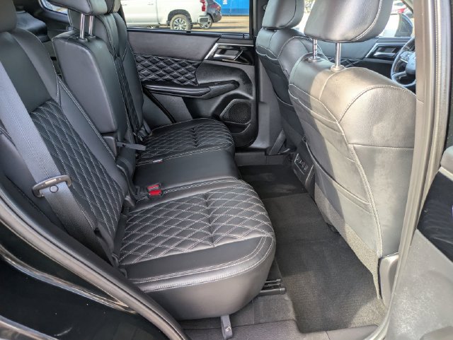 Used 2024 Mitsubishi Outlander SEL FWD image 24