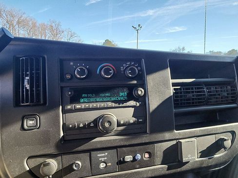 Used 2024 Chevrolet Express 2500 w/ Driver Convenience Package image 16