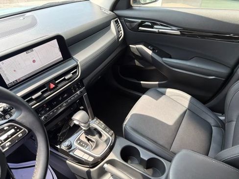 Certified 2024 Kia Seltos EX AWD/4WD image 25