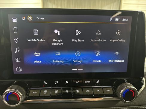 Certified 2024 Chevrolet Colorado LT w/ LT Convenience Package III image 10