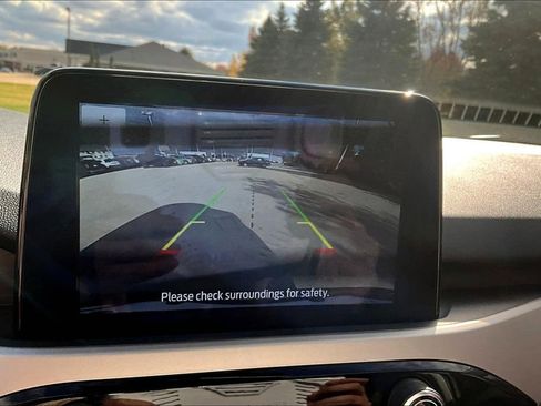 Used 2022 Ford Escape SE image 18