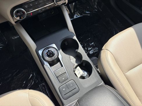 Used 2021 Ford Escape SEL w/ Technology Package image 14