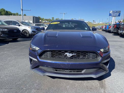 Used 2018 Ford Mustang Coupe RWD image 2