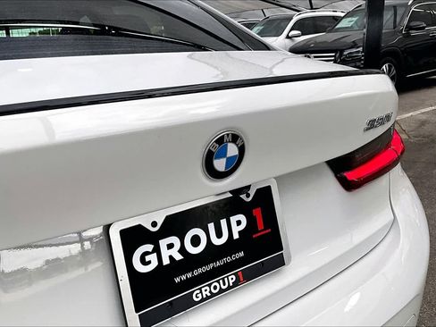 Used 2025 BMW 330i Sedan w/ M Sport Package RWD image 31