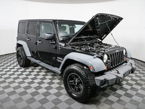 Used 2012 Jeep Wrangler Unlimited Sport image 29