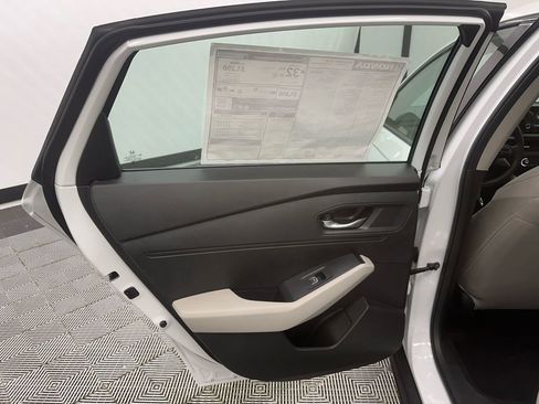 New 2025 Honda Accord SE image 22