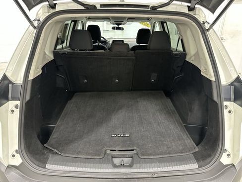 Used 2022 Nissan Rogue S image 23