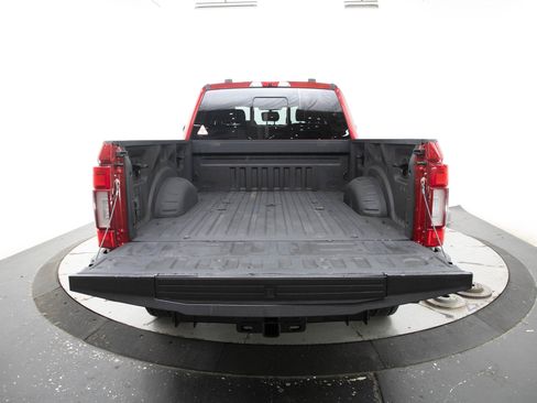 Used 2021 Ford F250 Lariat w/ Lariat Ultimate Package AWD/4WD image 17