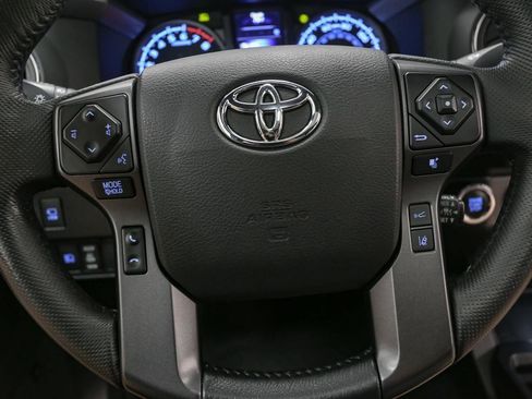 Used 2022 Toyota Tacoma TRD Off-Road w/ TRD Premium Off Road Package AWD/4WD image 35