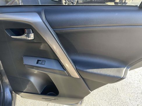 Used 2016 Toyota RAV4 XLE image 37