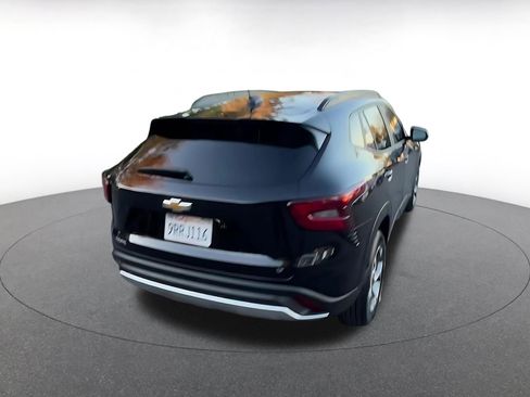 Used 2025 Chevrolet Trax LT image 14