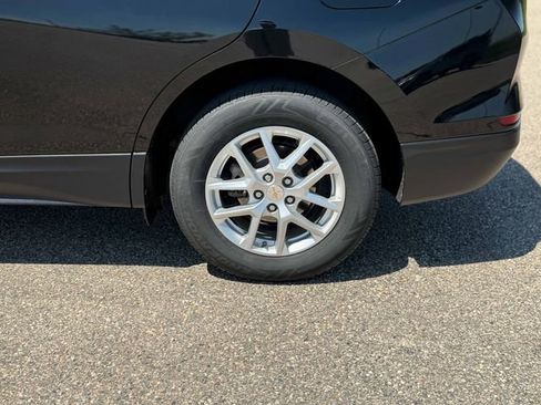 Used 2024 Chevrolet Equinox LS w/ LS Convenience Package AWD/4WD image 13