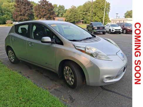 Used 2015 Nissan Leaf S w/ Charge Package FWD image 4