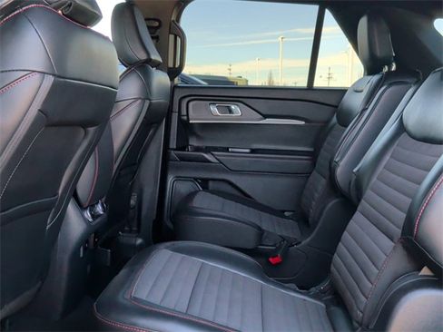 Used 2025 Ford Explorer ST-Line image 25