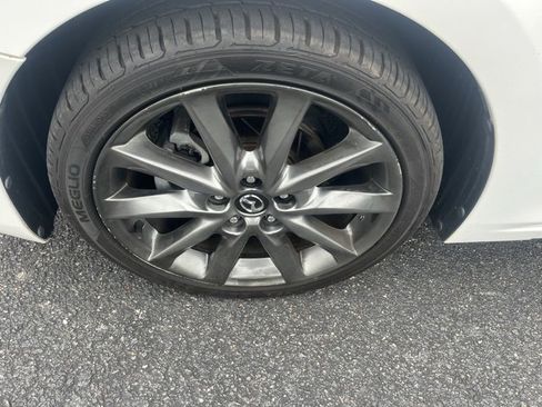 Used 2018 MAZDA MAZDA3 Grand Touring w/ Premium Equipment Package image 20