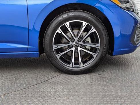 Used 2024 Volkswagen Jetta Sport image 31