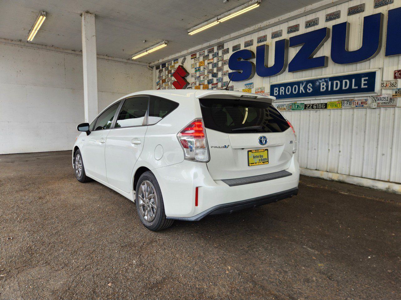 Used 2015 Toyota Prius V Four FWD image 5