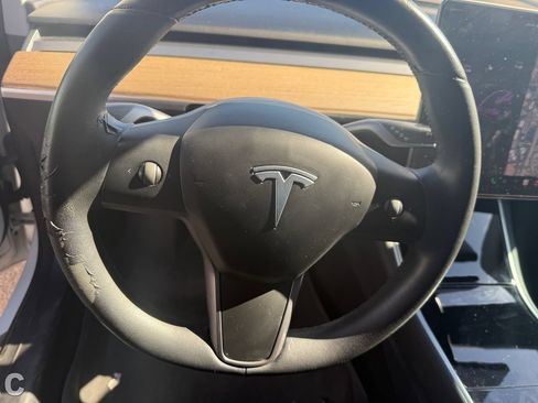 Used 2020 Tesla Model 3 Standard Range Plus RWD image 19