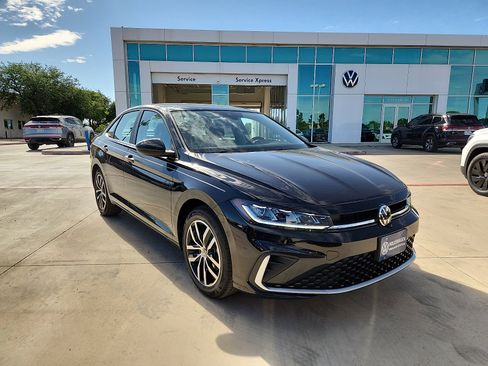 New 2026 Volkswagen Jetta SE FWD image 1