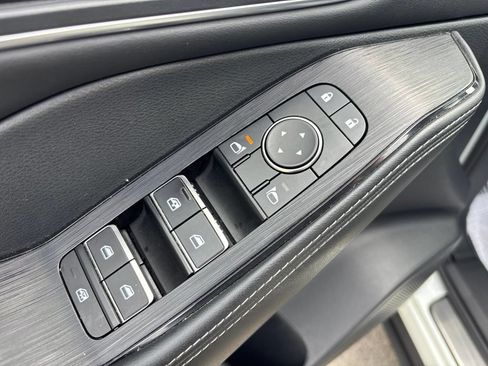 Used 2023 Nissan Rogue Platinum w/ Platinum Premium Package AWD/4WD image 19