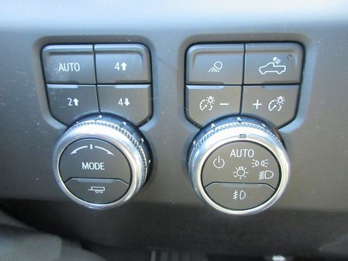 New 2026 GMC Sierra 3500 AT4 w/ AT4 Premium Plus Package image 18