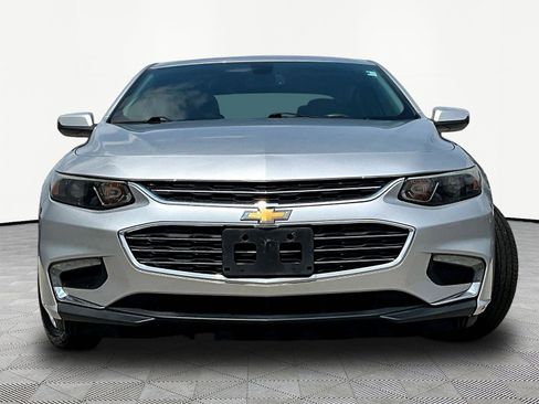Used 2016 Chevrolet Malibu LT FWD image 2