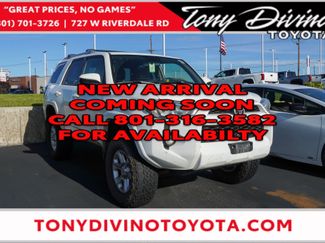 Used 2018 Toyota 4Runner SR5 AWD/4WD video 1