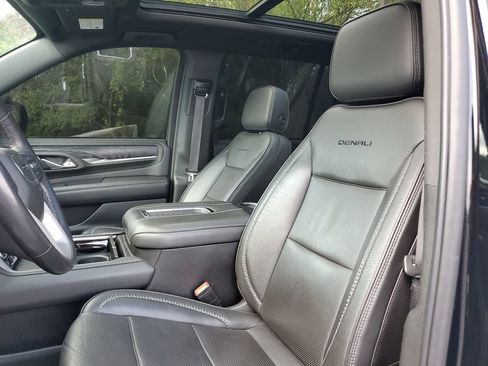 Used 2021 GMC Yukon Denali AWD/4WD image 18