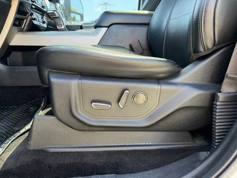 Used 2016 Ford F150 Lariat AWD/4WD image 9